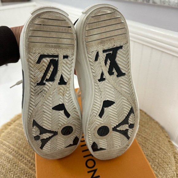 Louis Vuitton Charlie sneakers. Slightly worn .Proof of purchase at LV. - Picture 5 of 5